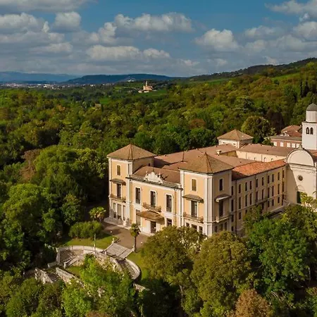 Il Convento Di San Fermo *