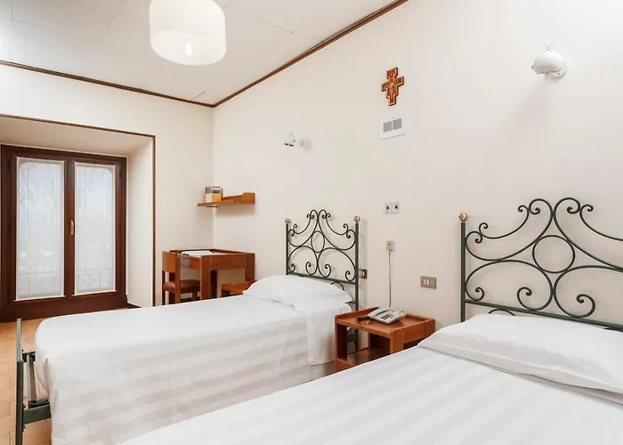 Il Convento Di San Fermo Farmház *