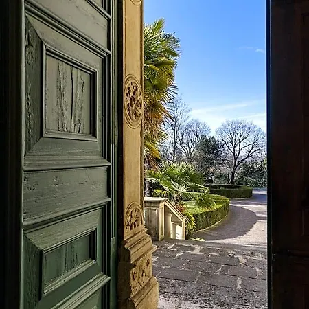 Il Convento Di San Fermo 로니고
