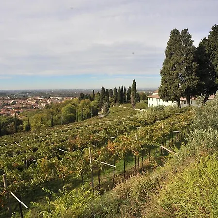 Il Convento Di San Fermo Alloggio per agriturismo *