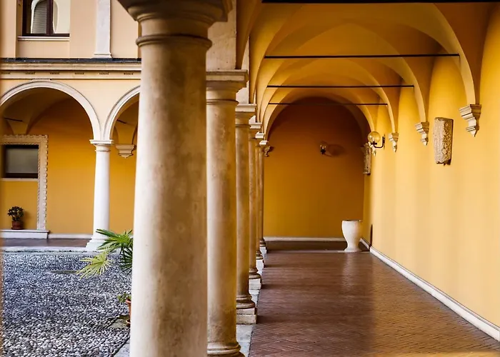 Il Convento Di San Fermo Feriegård *